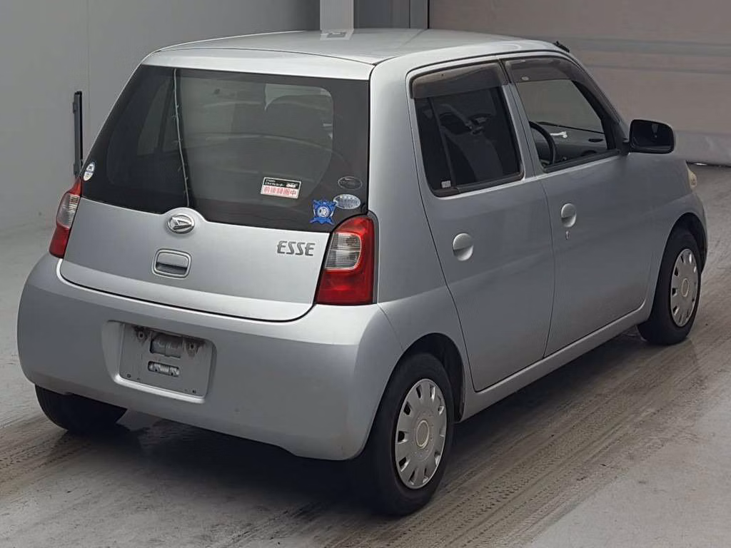 DAIHATSU ESSE