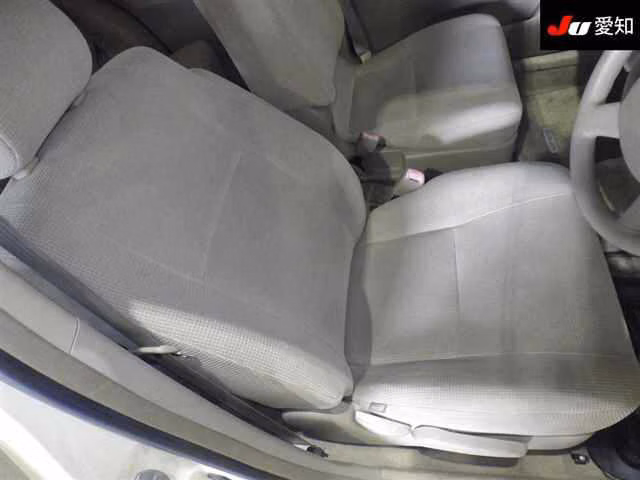 TOYOTA RAUM