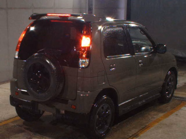 DAIHATSU TERIOS KID