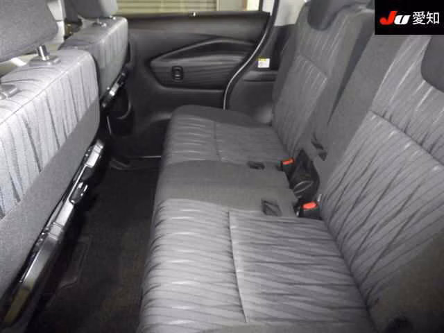 MITSUBISHI DELICA D:2