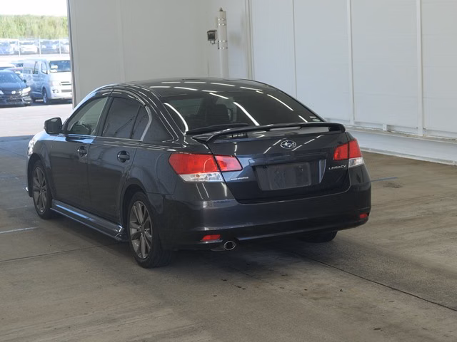 SUBARU LEGACY B4