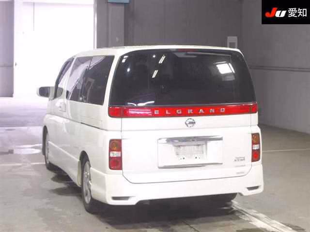 NISSAN ELGRAND