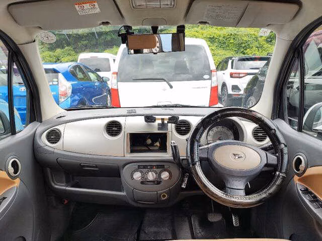DAIHATSU MOVE LATTE