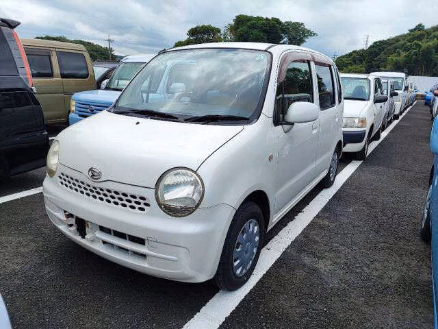 DAIHATSU MOVE LATTE