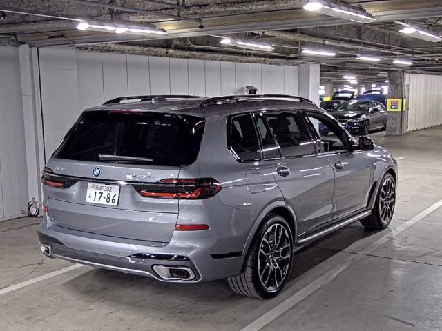 BMW X7