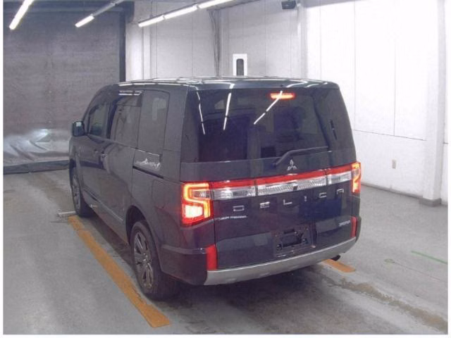 MITSUBISHI DELICA D:5