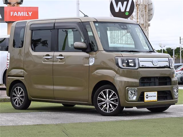 DAIHATSU WAKE