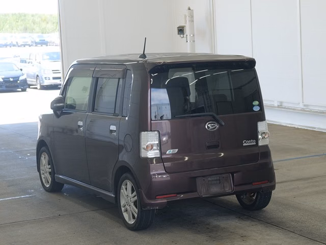 DAIHATSU MOVE CONTE