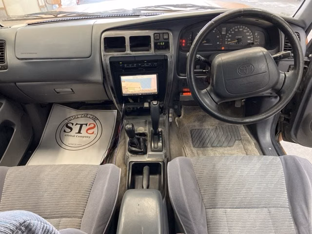 TOYOTA HILUX SURF