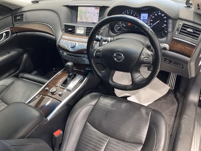 NISSAN FUGA