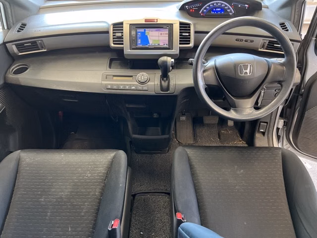 HONDA FREED SPIKE