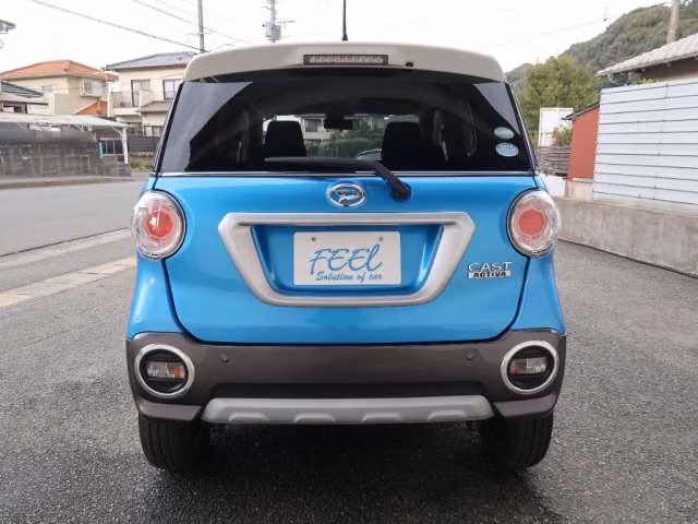 DAIHATSU CAST