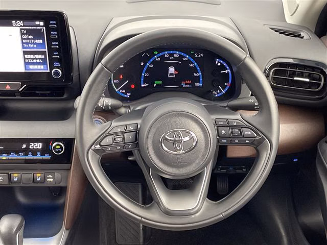 TOYOTA YARIS CROSS