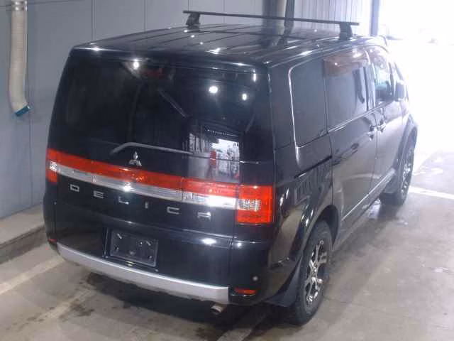 MITSUBISHI DELICA D:5