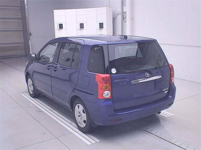 TOYOTA RAUM
