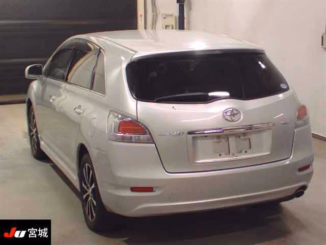 TOYOTA MARK X ZIO