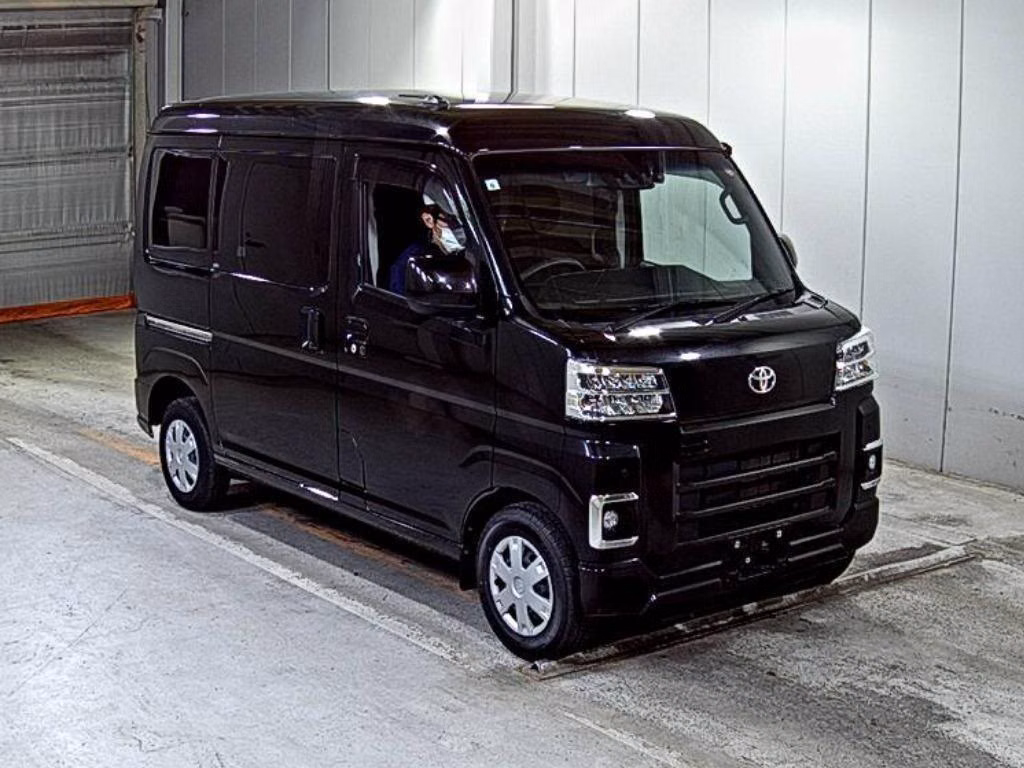 TOYOTA PIXIS VAN