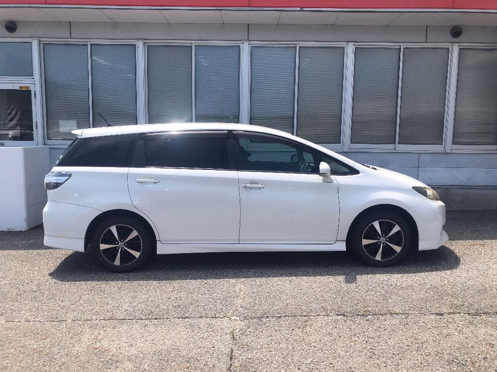 TOYOTA WISH