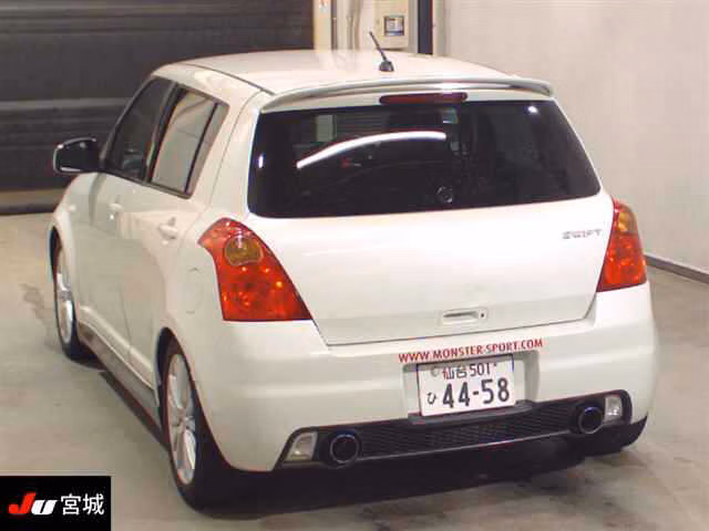 SUZUKI SWIFT