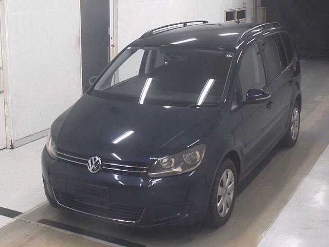 VOLKSWAGEN TOURAN