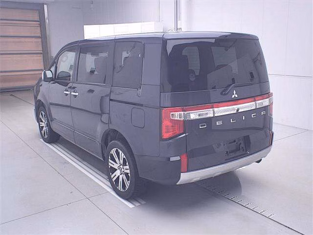 MITSUBISHI DELICA D:5