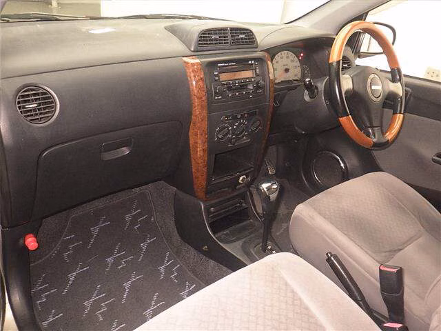 DAIHATSU MIRA AVY