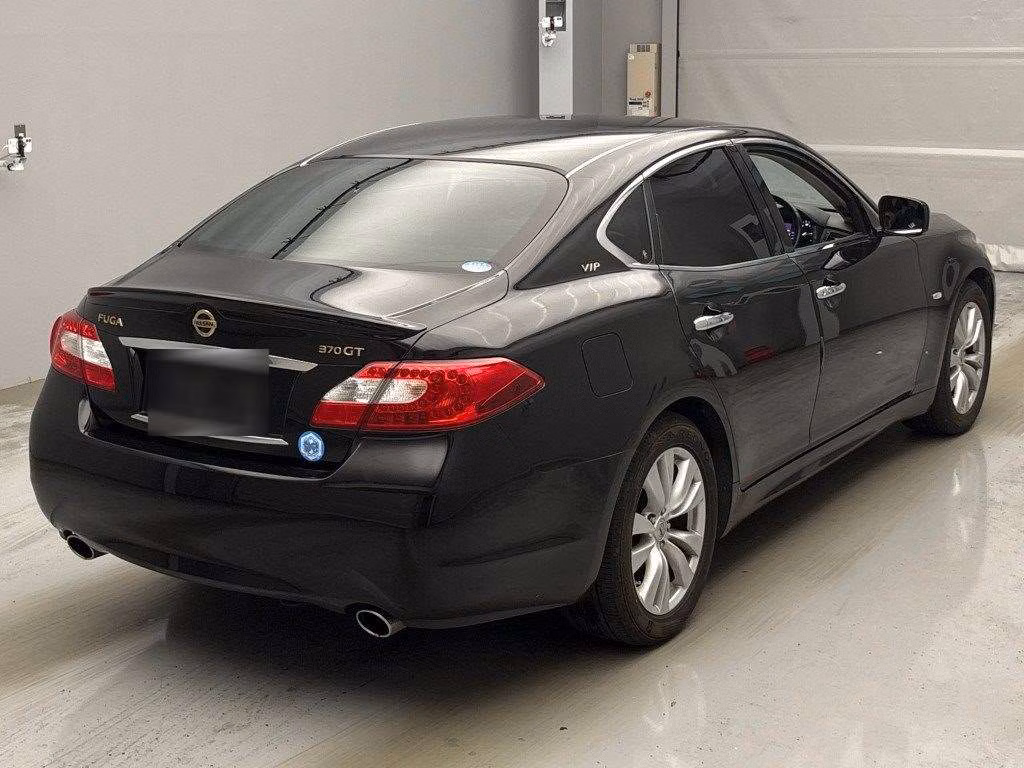 NISSAN FUGA