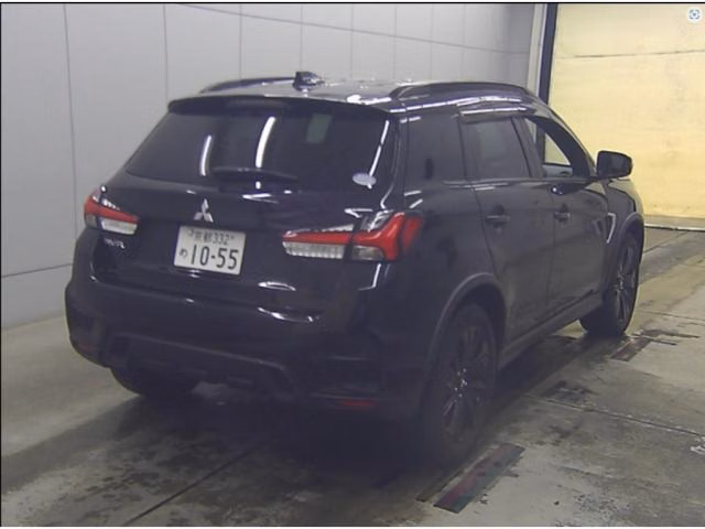 MITSUBISHI RVR