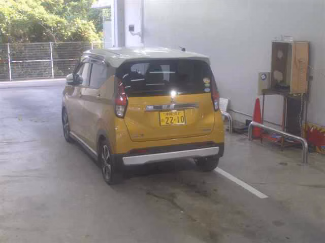 MITSUBISHI EK X