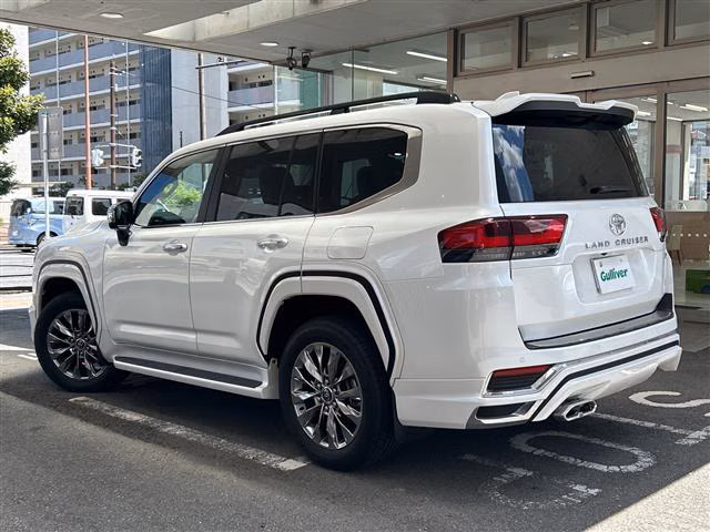TOYOTA LAND CRUISER