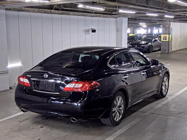 NISSAN FUGA