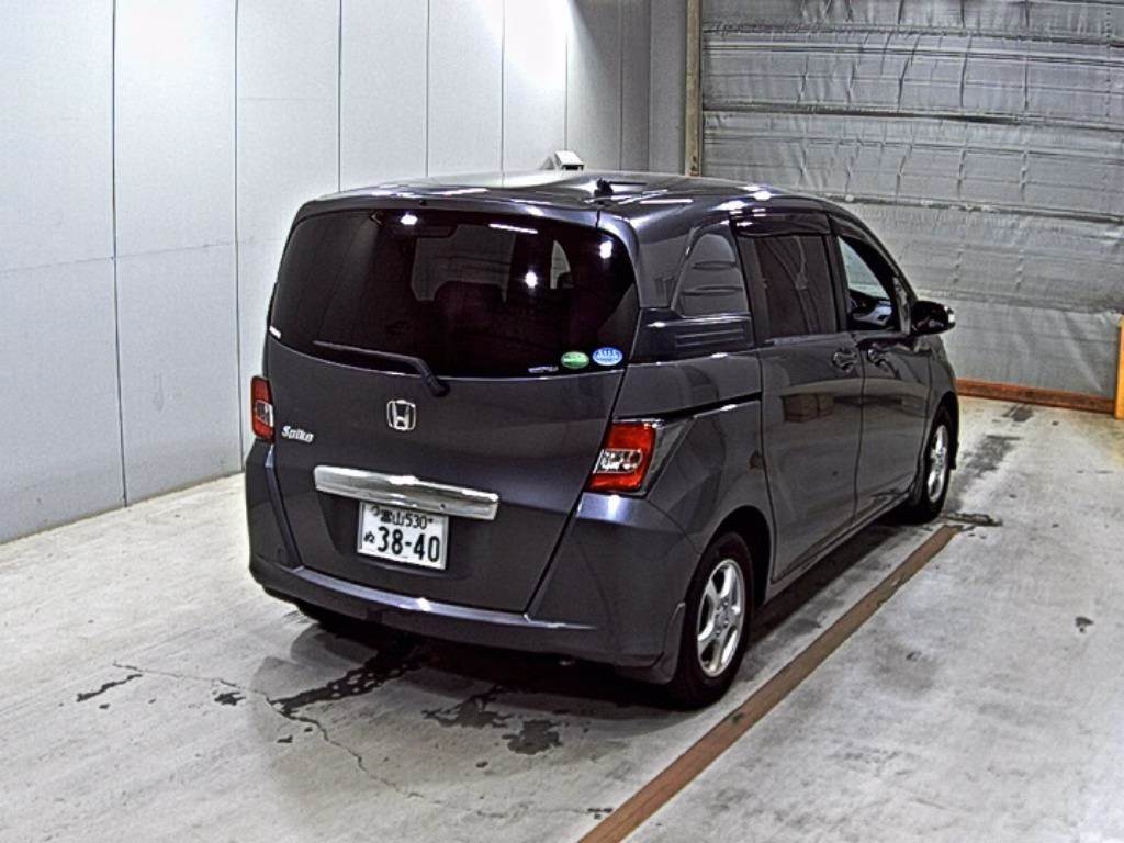 HONDA FREED SPIKE