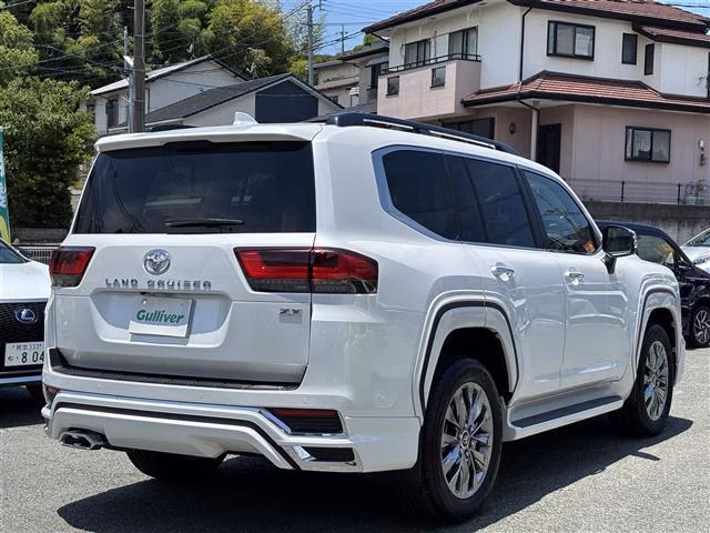 TOYOTA LAND CRUISER