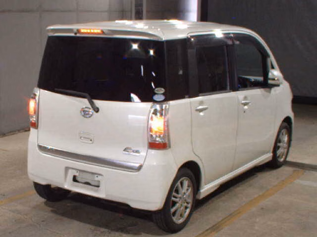 DAIHATSU TANTO EXE