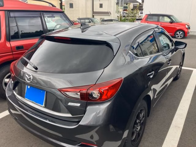 MAZDA AXELA