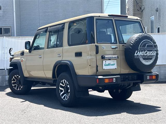 TOYOTA LAND CRUISER