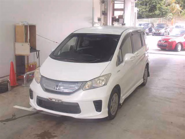 HONDA FREED SPIKE