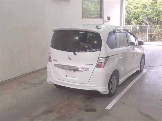HONDA FREED SPIKE