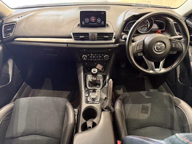 MAZDA AXELA