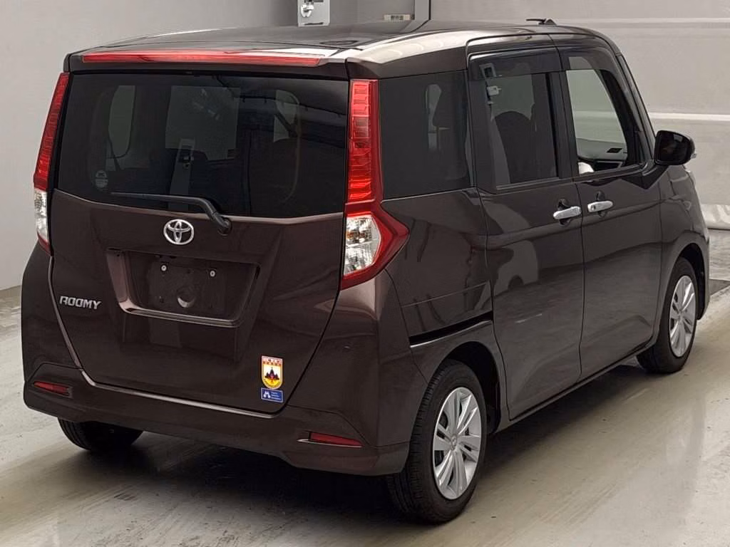 TOYOTA ROOMY
