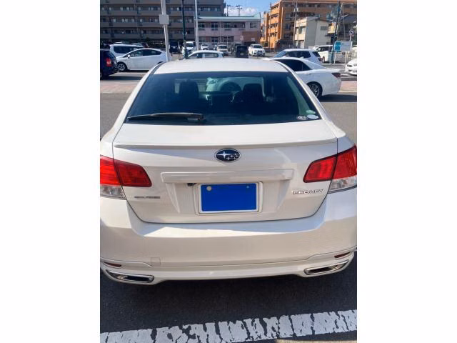 SUBARU LEGACY B4