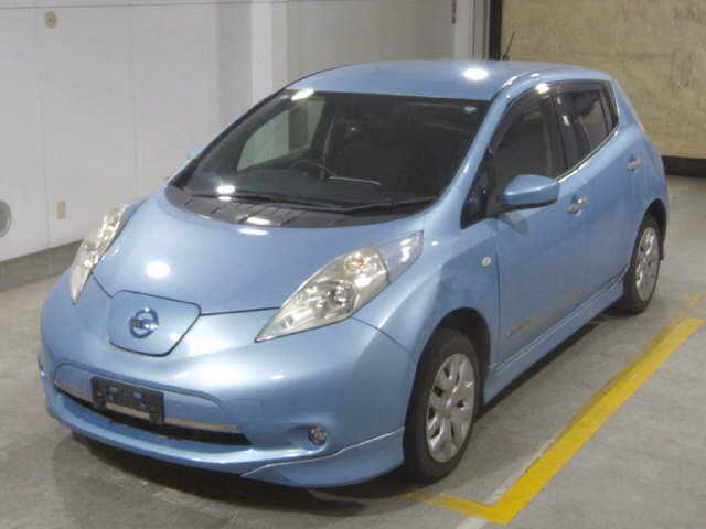 NISSAN LEAF