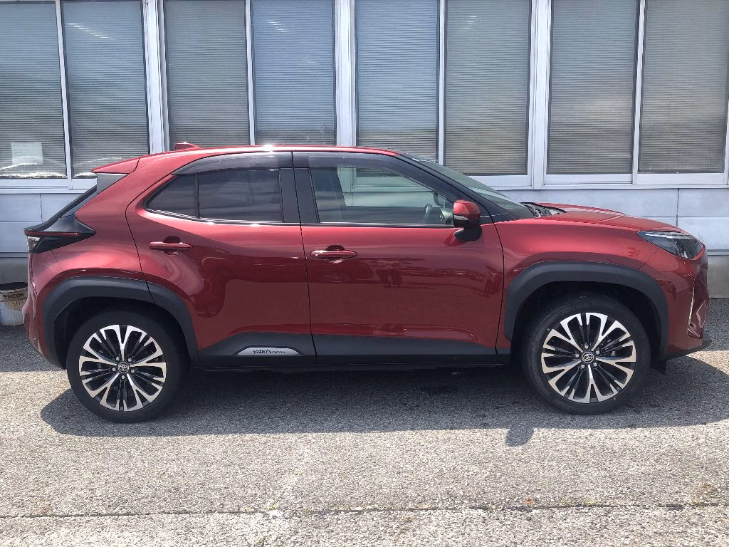 TOYOTA YARIS CROSS