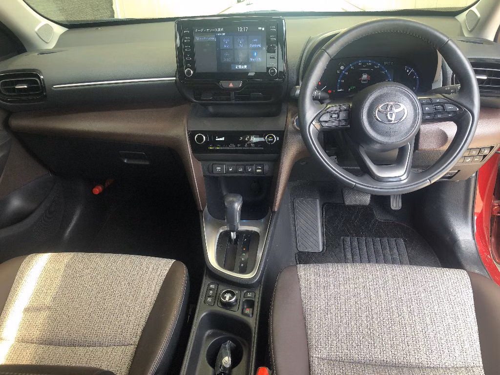 TOYOTA YARIS CROSS