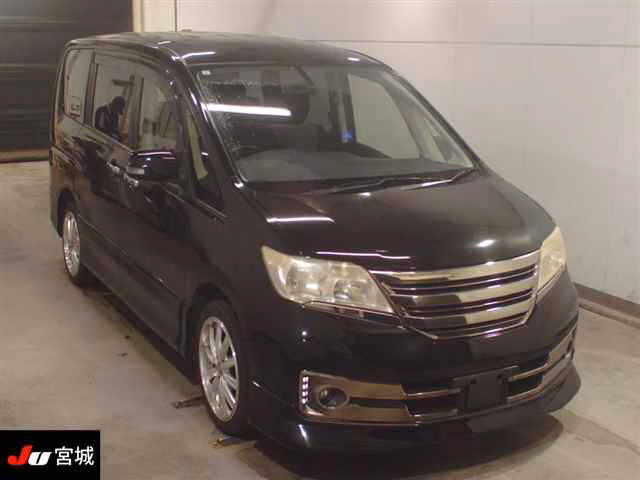 NISSAN SERENA