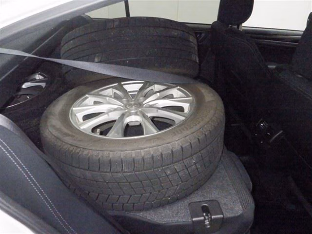 SUBARU LEGACY B4