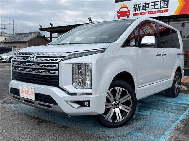 MITSUBISHI DELICA D:5