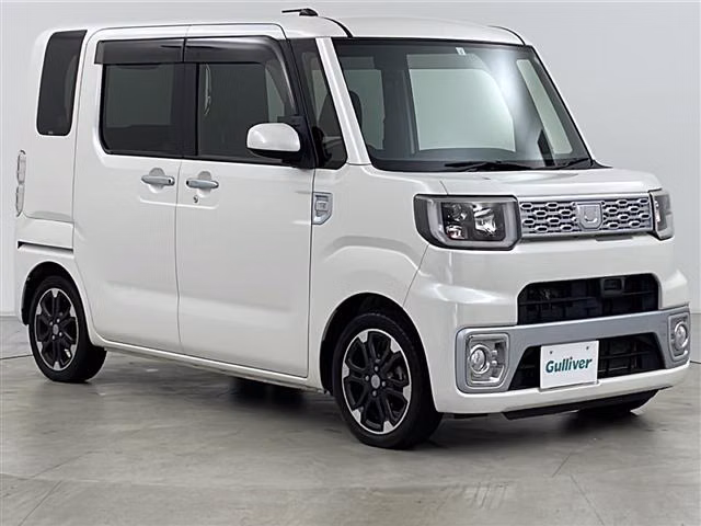 DAIHATSU WAKE