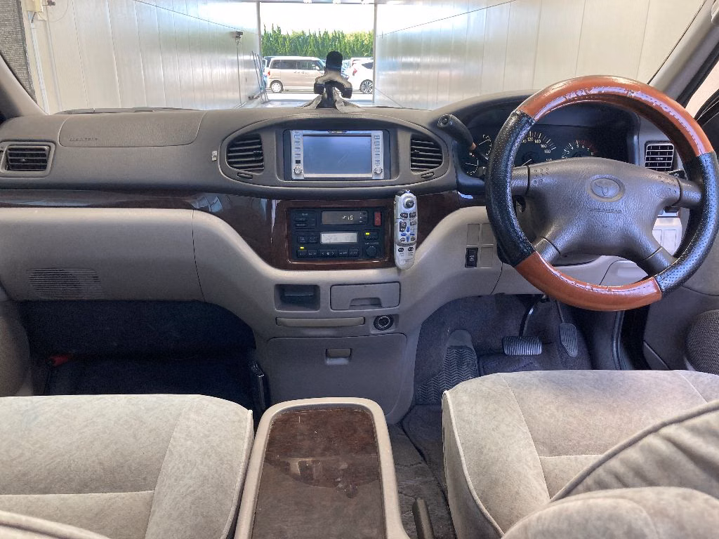 TOYOTA REGIUS