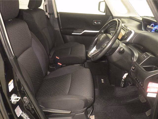 MITSUBISHI DELICA D:2